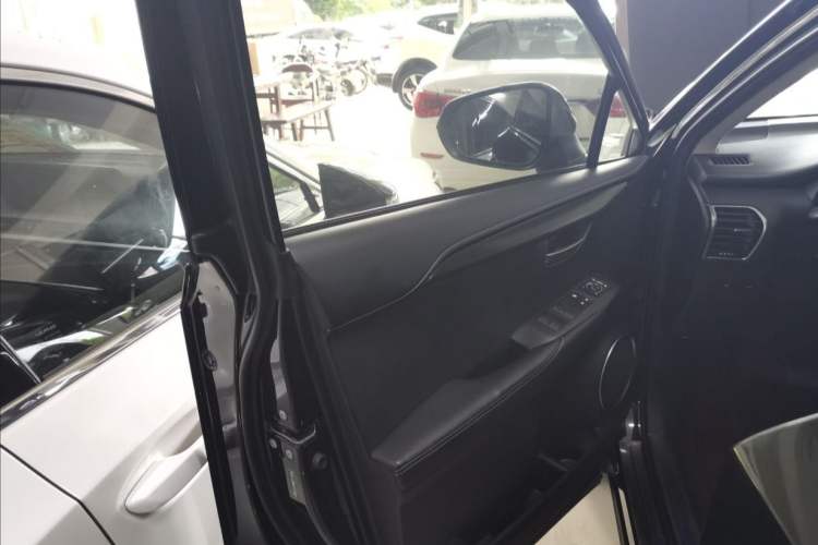 Used Lexus NX 2015 300h Front-Drive Fēngshàng Edition Interior 7