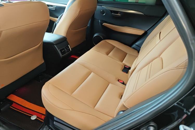 Used Lexus NX 2015 200T All-Wheel-Drive Fēngshàng Edition Left Rear Seat