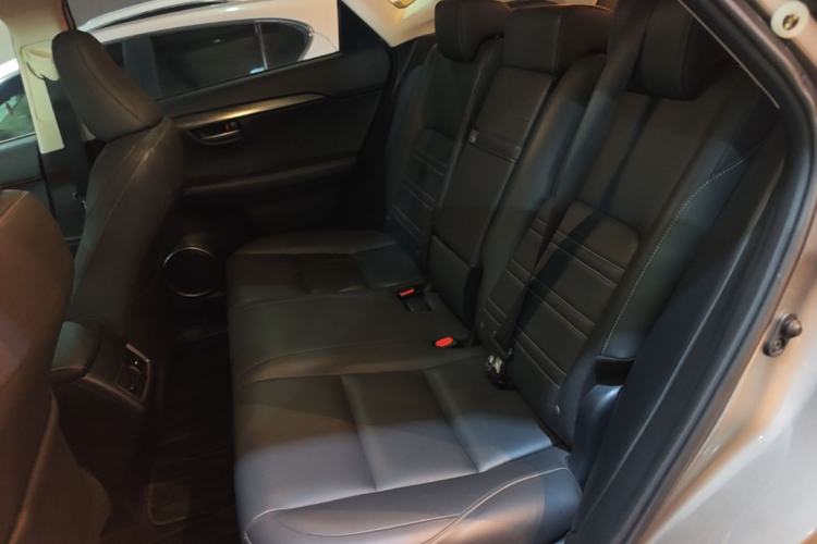 Used Lexus NX 2015 200T All-Wheel-Drive Fēngshàng Edition Left Rear Seat