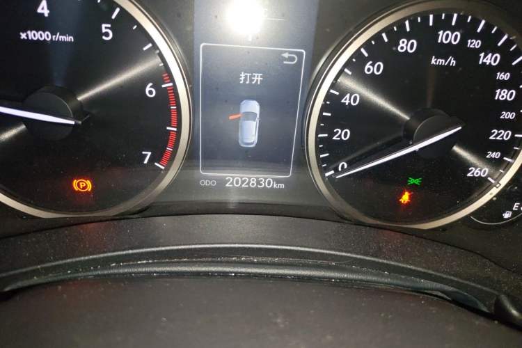 Used Lexus NX 2015 200T All-Wheel-Drive Fēngshàng Edition Odometer Close Up