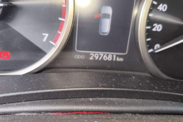 Used Lexus NX 2015 200T All-Wheel-Drive Fēngshàng Edition Odometer Close Up