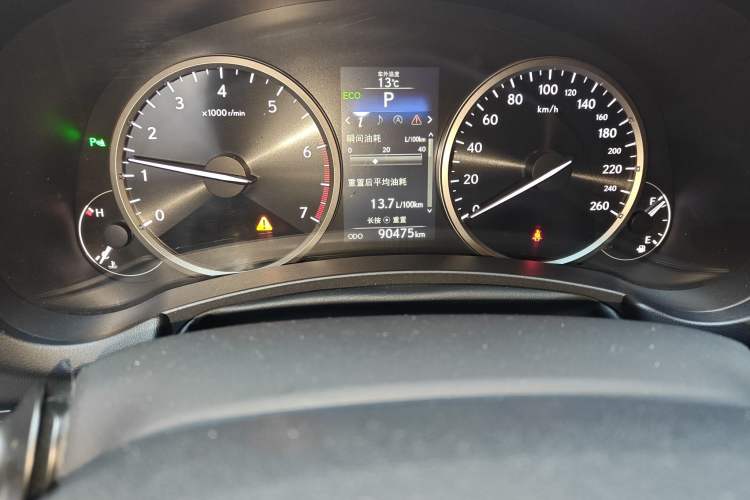 Used Lexus NX 2015 200T All-Wheel-Drive Fēngshàng Edition Odometer Close Up
