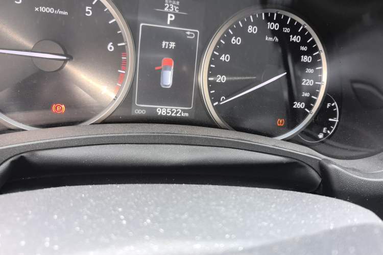 Used Lexus NX 2015 200 Front-Wheel Drive X-Trail SE Edition Odometer Close Up
