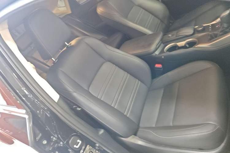 Used Lexus NX 2015 200T All-Wheel-Drive Fēngshàng Edition Right Front Seat