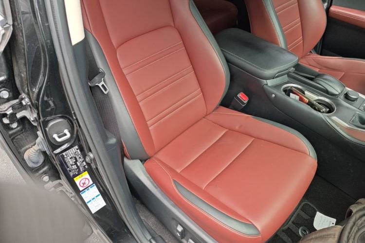 Used Lexus NX 2015 200T All-Wheel-Drive Fēngshàng Edition Right Front Seat