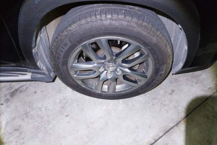 Used Lexus NX 2015 200T All-Wheel-Drive Fēngshàng Edition Right Front Wheel Hub
