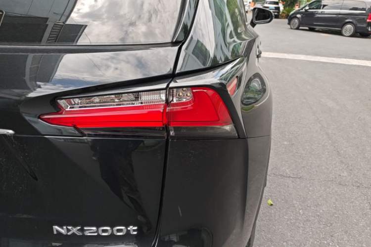 Used Lexus NX 2015 200T All-Wheel-Drive Fēngshàng Edition Right Rear Taillight