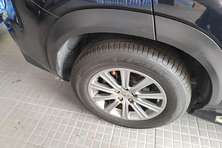 Used Lexus NX 2015 200 Front-Wheel Drive X-Trail SE Edition Right Rear Wheel Hub