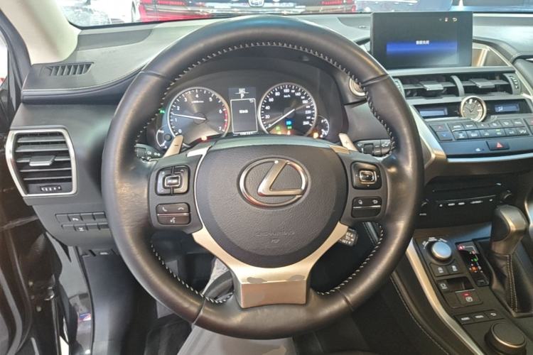 Used Lexus NX 2015 200T All-Wheel-Drive Fēngshàng Edition Steering Wheel