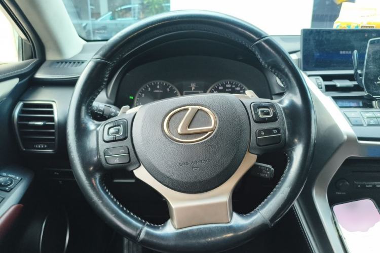 Used Lexus NX 2015 200T All-Wheel-Drive Fēngshàng Edition Steering Wheel
