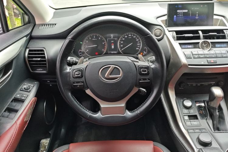 Used Lexus NX 2015 200T All-Wheel-Drive Fēngshàng Edition Steering Wheel