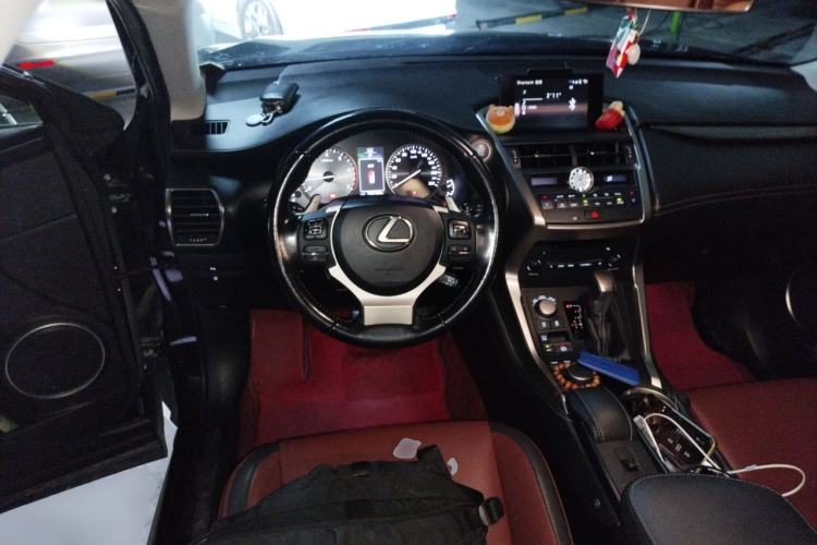 Used Lexus NX 2015 200T All-Wheel-Drive Fēngshàng Edition Steering Wheel