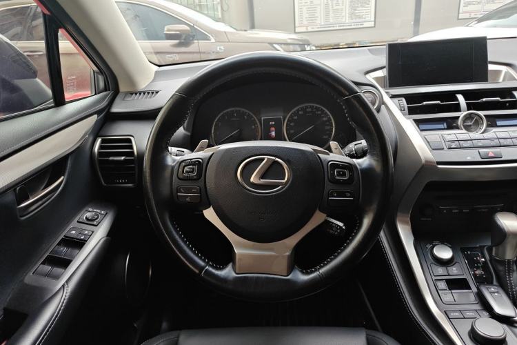 Used Lexus NX 2015 200T All-Wheel-Drive Fēngshàng Edition Steering Wheel