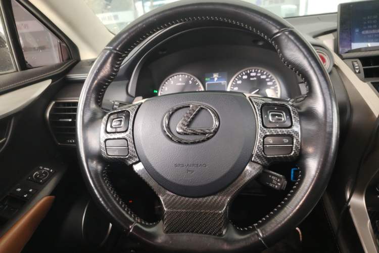 Used Lexus NX 2015 200T All-Wheel-Drive Fēngshàng Edition Steering Wheel