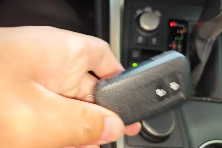 Used Lexus NX 2015 200T All-Wheel-Drive Fēngshàng Edition Vehicle Key