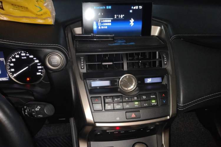 Used Lexus NX 2015 200 Front-Wheel Drive X-Trail SE Edition Audio And AC Panel