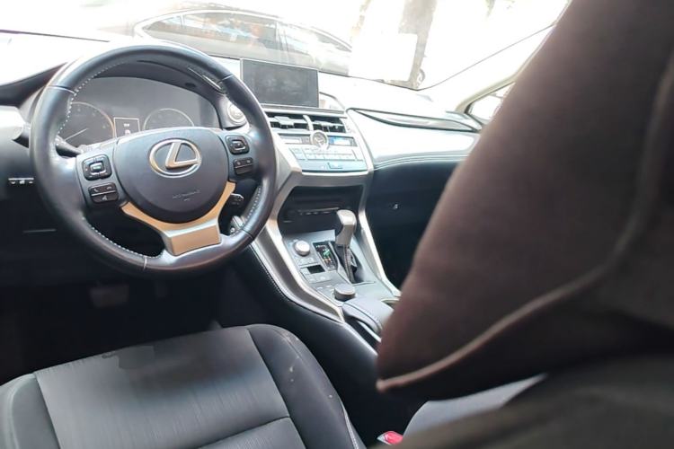 Used Lexus NX 2015 200 Front-Wheel Drive X-Trail SE Edition Center Console