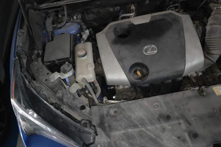 Used Lexus NX 2015 200 Front-Wheel Drive X-Trail SE Edition Engine Bay Right