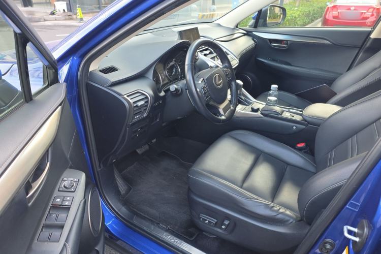 Used Lexus NX 2015 200T All-Wheel-Drive Fēngshàng Edition Interior 1