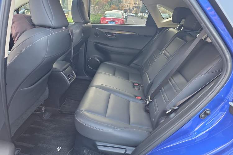 Used Lexus NX 2015 200T All-Wheel-Drive Fēngshàng Edition Interior 2