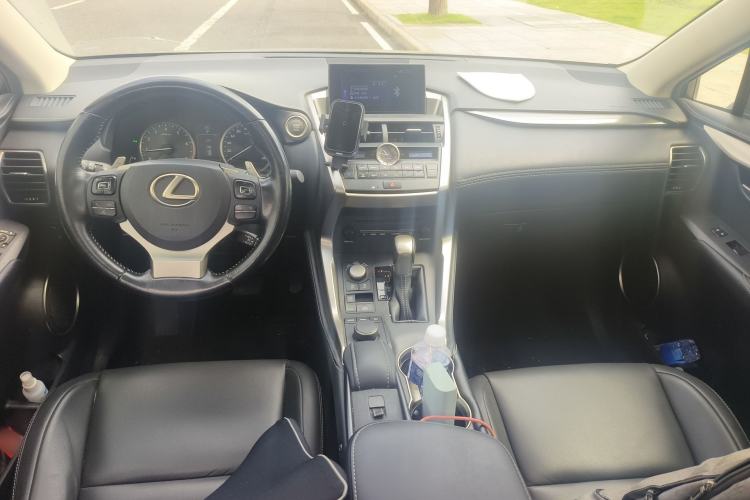 Used Lexus NX 2015 200T All-Wheel-Drive Fēngshàng Edition Interior 2