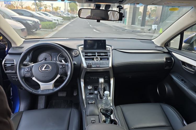 Used Lexus NX 2015 200T All-Wheel-Drive Fēngshàng Edition Interior 3