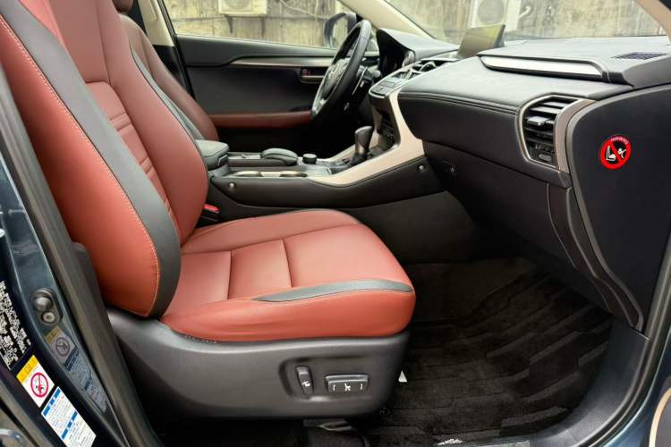 Used Lexus NX 2015 200T All-Wheel-Drive Fēngshàng Edition Interior 5