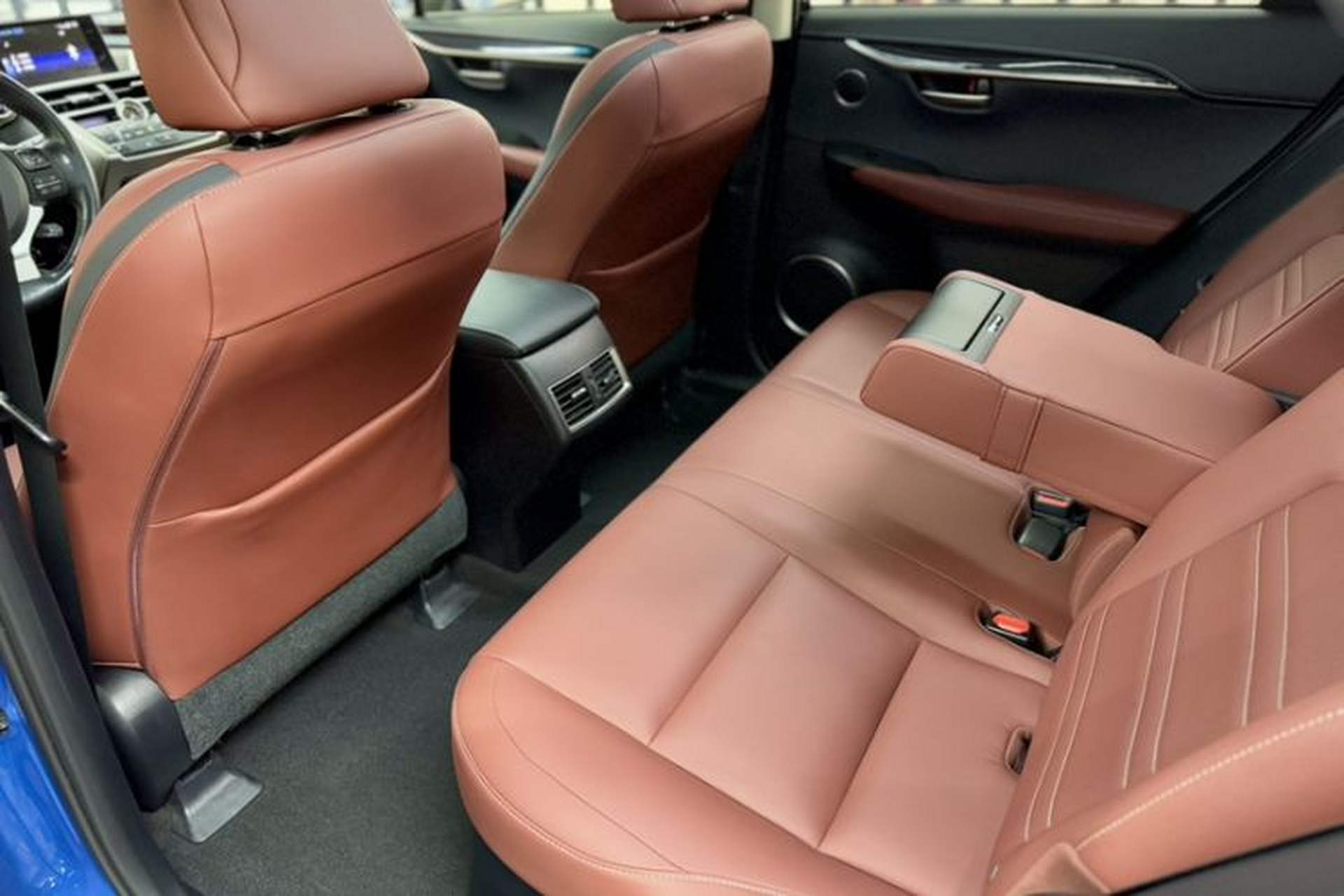 Used Lexus NX 2015 300h All-Wheel-Drive Fēngzhì Edition Interior 6