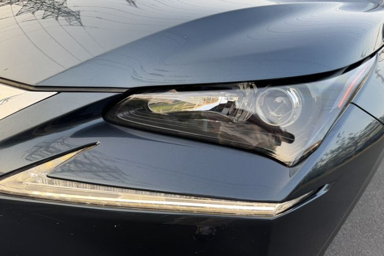 Used Lexus NX 2015 200 Front-Wheel Drive X-Trail SE Edition Left Front Headlight