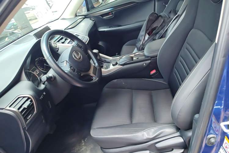 Used Lexus NX 2015 200 Front-Wheel Drive X-Trail SE Edition Left Front Seat