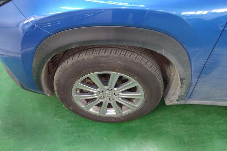 Used Lexus NX 2015 300h Front-Drive Fēngshàng Edition Left Front Wheel Hub