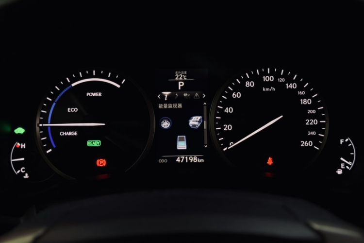 Used Lexus NX 2015 300h All-Wheel-Drive Fēngzhì Edition Odometer Close Up