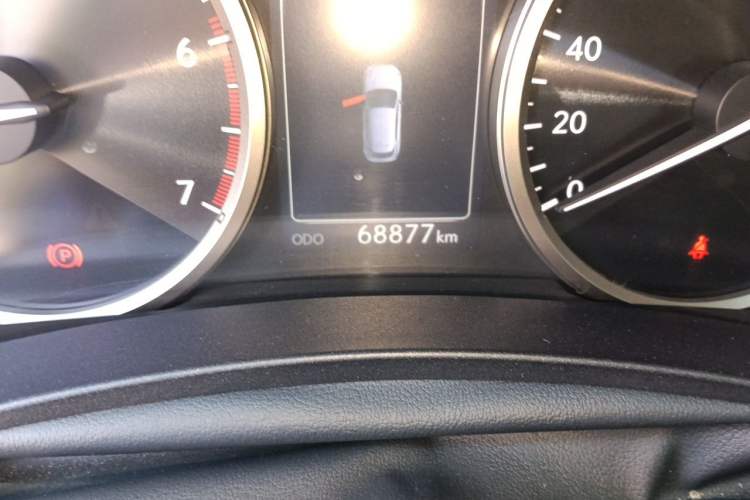 Used Lexus NX 2015 200T All-Wheel-Drive Fēngshàng Edition Odometer Close Up