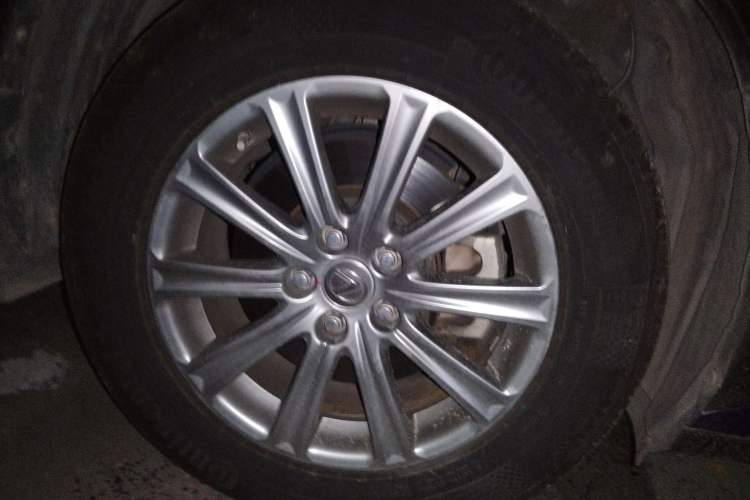 Used Lexus NX 2015 200 Front-Wheel Drive X-Trail SE Edition Right Front Wheel Hub