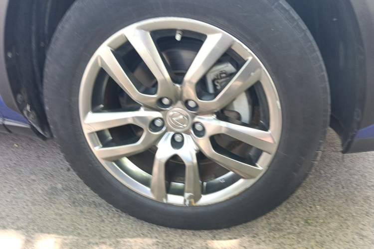 Used Lexus NX 2015 200T All-Wheel-Drive Fēngshàng Edition Right Front Wheel Hub