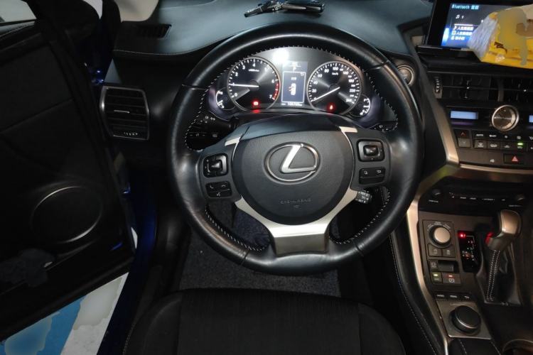 Used Lexus NX 2015 200 Front-Wheel Drive X-Trail SE Edition Steering Wheel