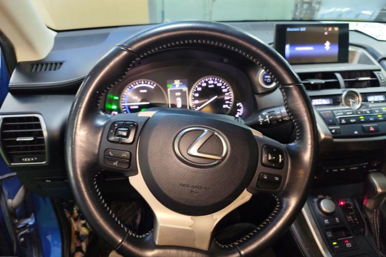 Used Lexus NX 2015 300h Front-Drive Fēngshàng Edition Steering Wheel