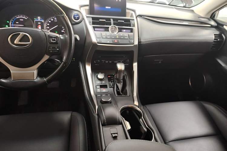 Used Lexus NX 2015 300h All-Wheel-Drive Fēngzhì Edition Audio And AC Panel