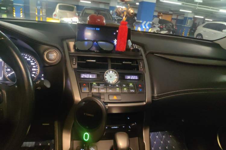 Used Lexus NX 2015 200 Front-Wheel Drive X-Trail SE Edition Audio And AC Panel