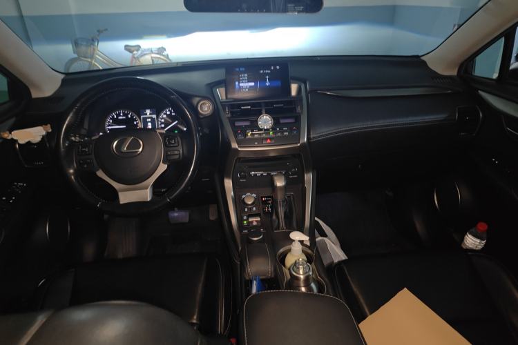 Used Lexus NX 2015 200 Front-Wheel Drive X-Trail SE Edition Center Console