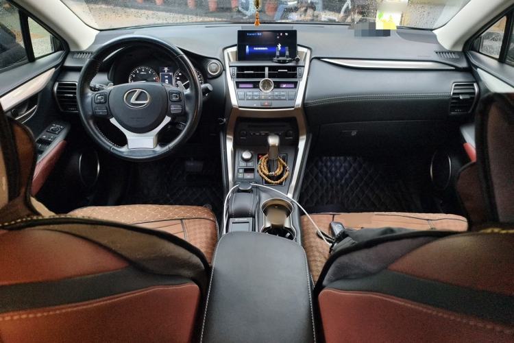 Used Lexus NX 2015 200T All-Wheel-Drive Fēngshàng Edition Center Console