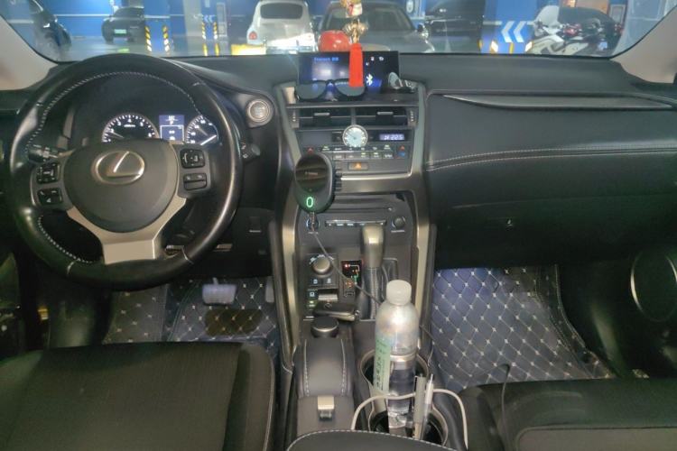Used Lexus NX 2015 200 Front-Wheel Drive X-Trail SE Edition Center Console