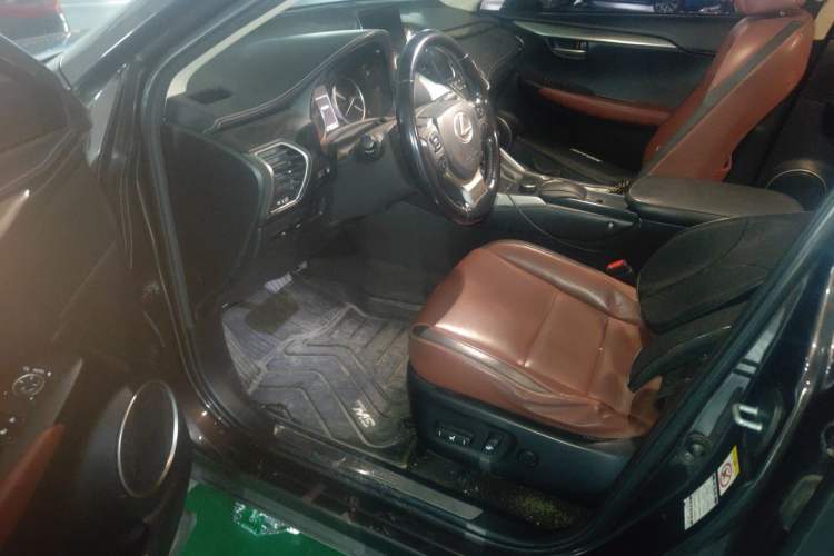 Used Lexus NX 2015 300h Front-Drive Fēngshàng Edition Driver Seat