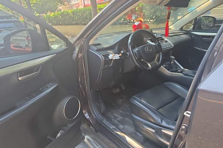 Used Lexus NX 2015 200 Front-Wheel Drive X-Trail SE Edition Driver Seat