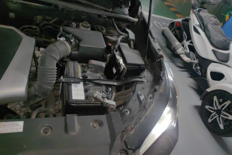 Used Lexus NX 2015 200 Front-Wheel Drive X-Trail SE Edition Engine Bay Left