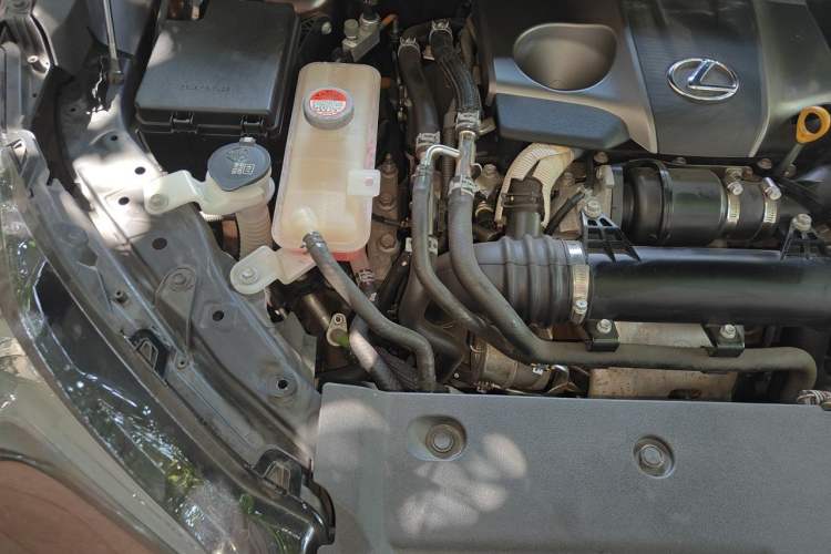 Used Lexus NX 2015 200T All-Wheel-Drive Fēngshàng Edition Engine Bay Right