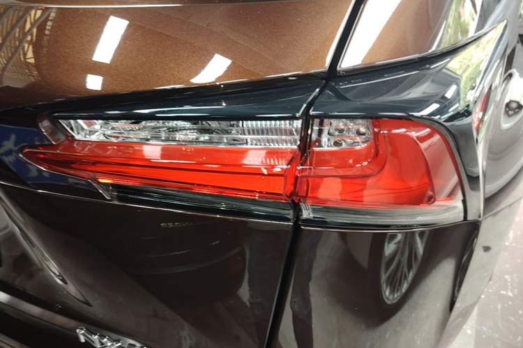 Used Lexus NX 2015 300h All-Wheel-Drive Fēngzhì Edition Exterior 3