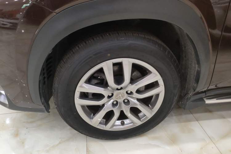 Used Lexus NX 2015 200T All-Wheel-Drive Fēngshàng Edition Exterior 4