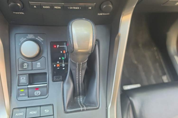Used Lexus NX 2015 200 Front-Wheel Drive X-Trail SE Edition Gear Lever