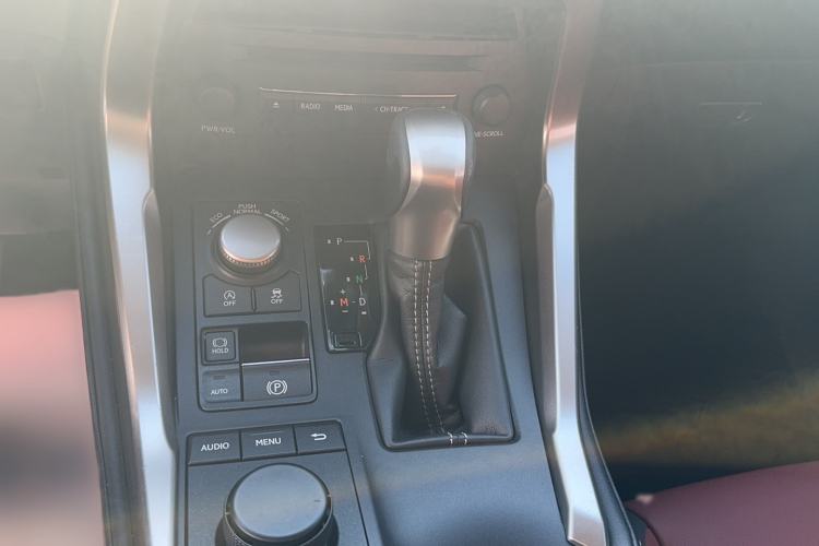 Used Lexus NX 2015 200T All-Wheel-Drive Fēngshàng Edition Gear Lever